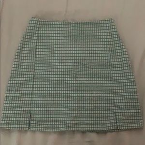 Cute and white plaid skirt